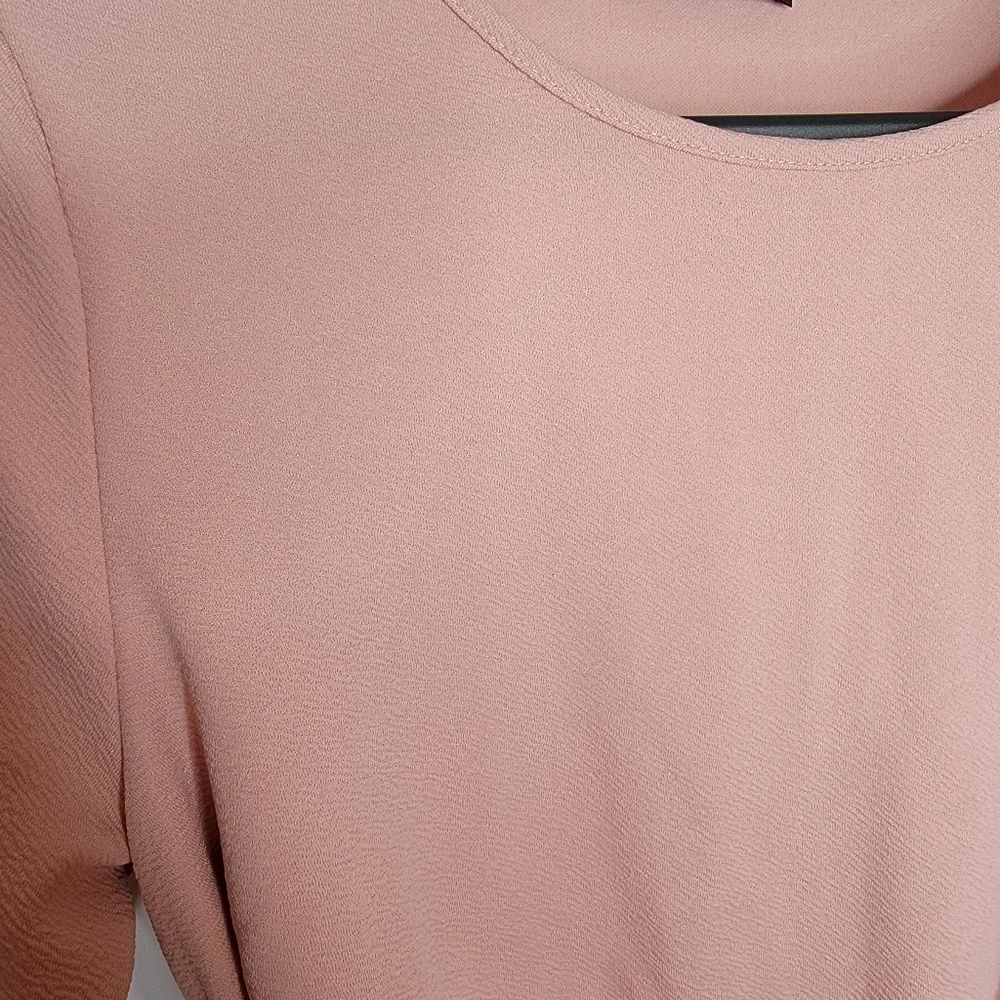 SHEIN Self Belted Dip Hem Top - Picture 9 of 15